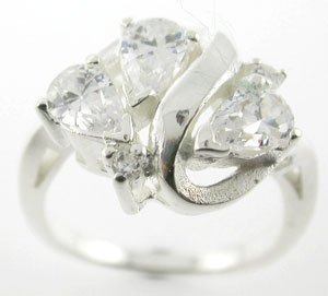 BEAUTIFUL CREATED DIAMOND STERLING 925 SILVER RING