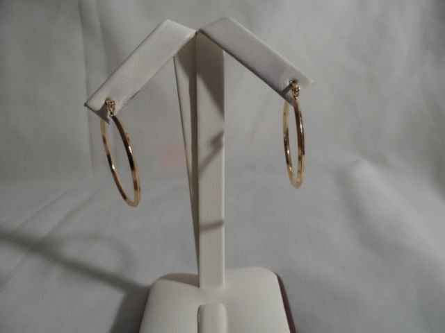18 kt Gold Hoop Earrings