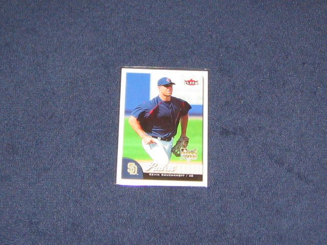 2007 Fleer Rookie Kevin Kouzmanoff #335 Padres