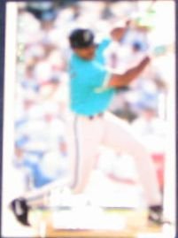 2000 UD Hitting the Show Julio Ramirez #77 Marlins