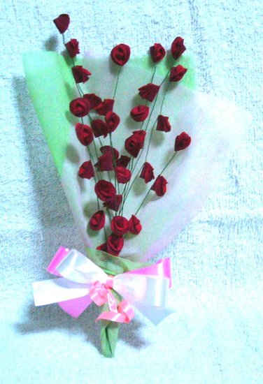 33 red roses