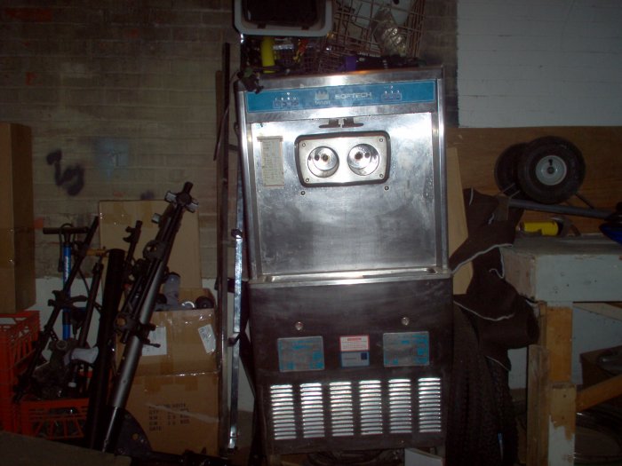 Taylor 754 soft serve ice cream machine