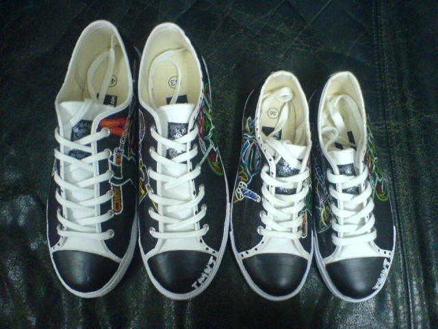 Unisex Canvas laced shoes