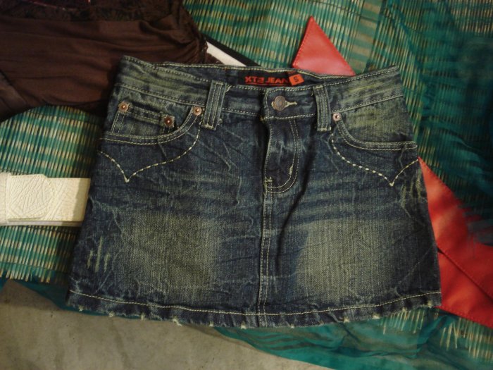 ** Dark Blue Demin Skirt **