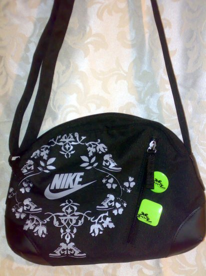 NIKE Sling Bag