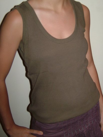 Faded Green Tank Top (SIZE M, Girls, teens)
