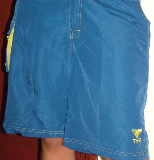 TYR Blue Bod Shorts (SIZE M, Boys, teens)