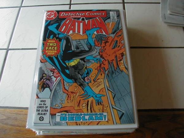 DETECTIVE COMICS #564 VF/NM
