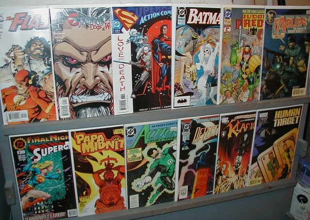 D.C. COMICS WHOLESALE DEAL- 25 BOOK LOT**FREE SHIPPING**