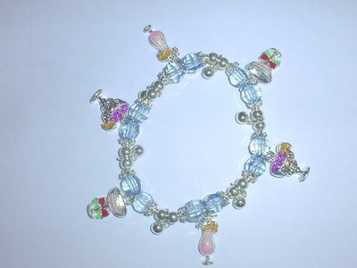 Free Shipping: Blue Cocktail Charm Braclet