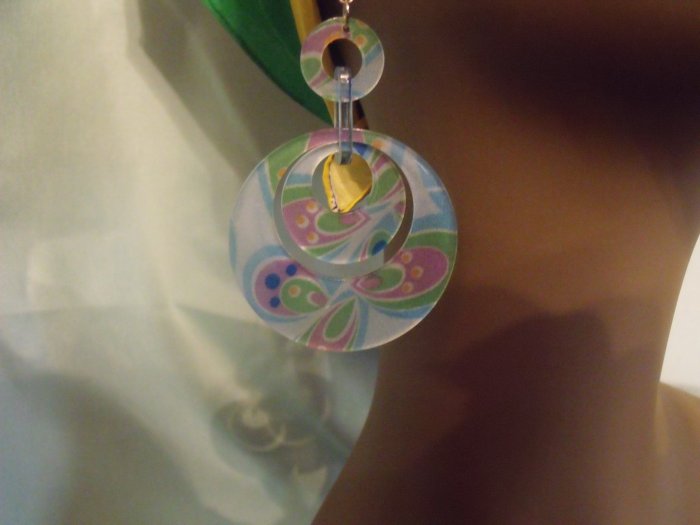 Multi-colored earrings
