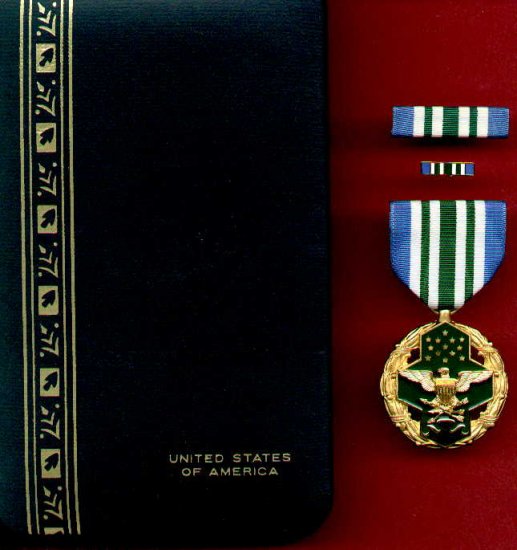 US Joint Service Commendation medal in case with ribbon bar and lapel pin