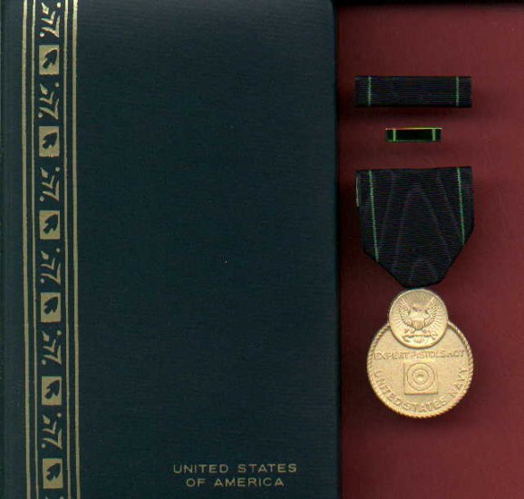 Navy Expert Pistol Shot medal in case with ribbon bar and lapel pin
