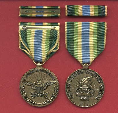 US Armed Forces Service medal in case with ribbon bar and lapel pin