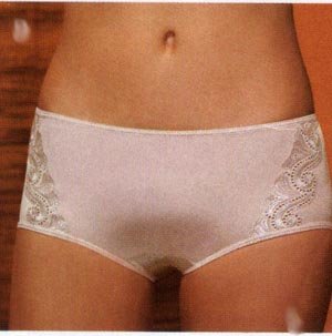 Shiny nylon boy short with venice embroidery