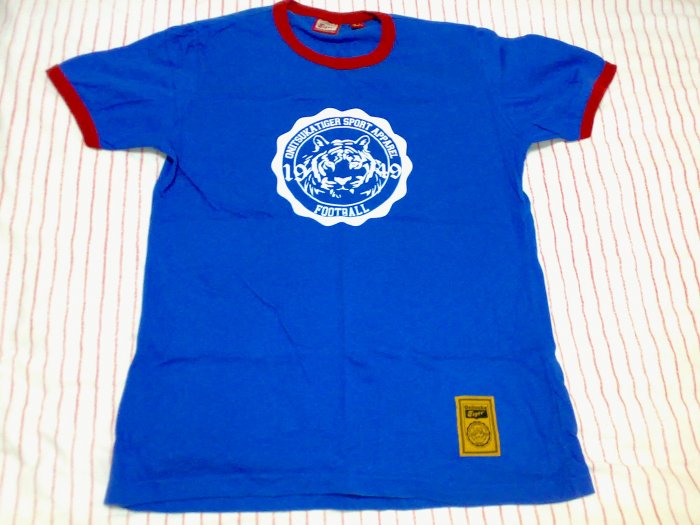 ONITSUKA TIGER TEE