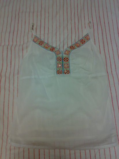 WHITE SEQUINED TOP