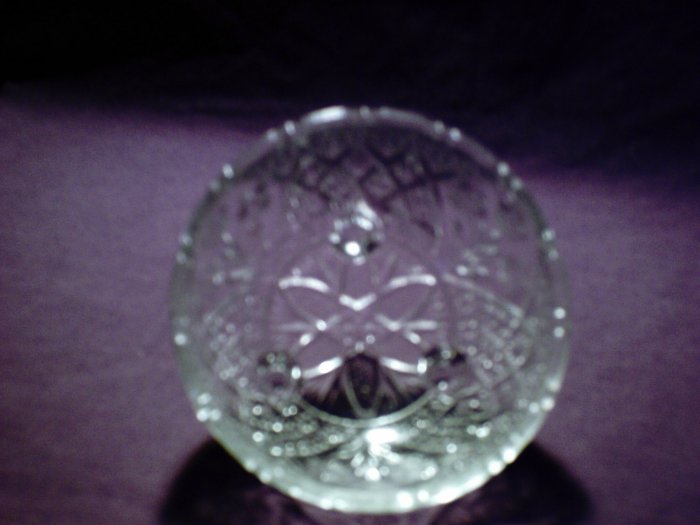 Pretty round cut glass bowl with 3 feet