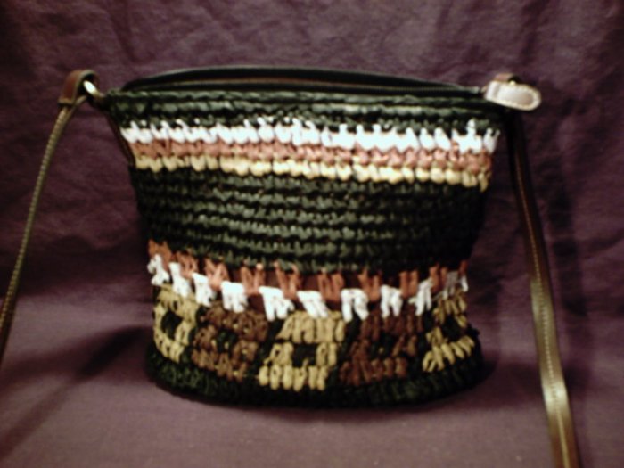 Cool woven paper purse NWOT