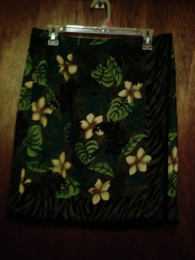 NWT Requirements brand size Large ladies' wrap skirt in green, gold, blue and black