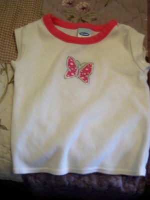 Old Navy tee size 3-6 m
