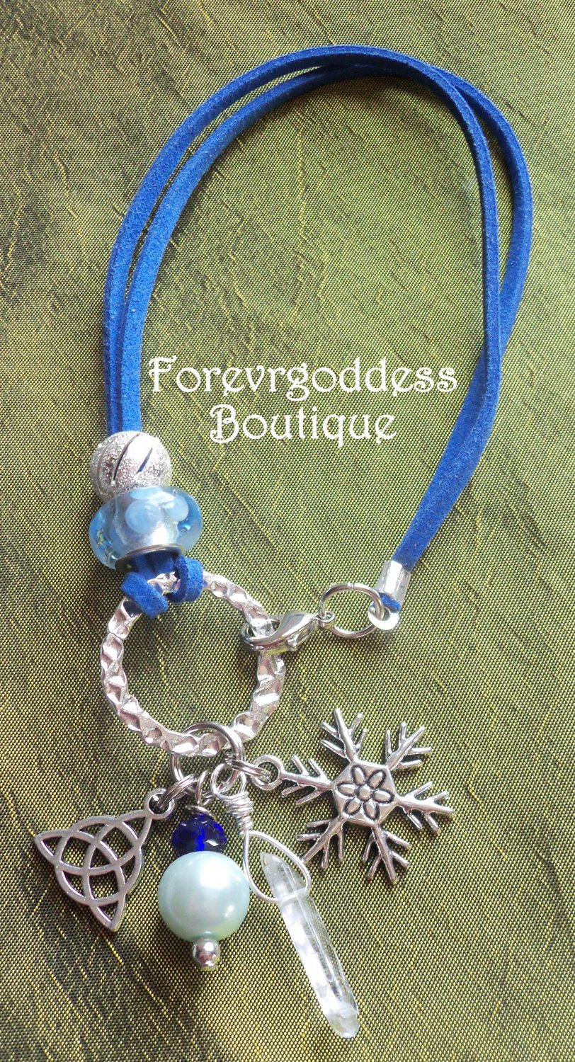 Blue polka / crystal point Bracelet set