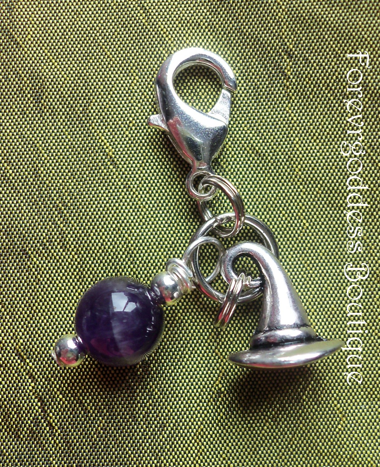 Amethyst / Witch’s hat pet pendant