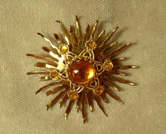 Art Deco Cabochon Sun Brooch
