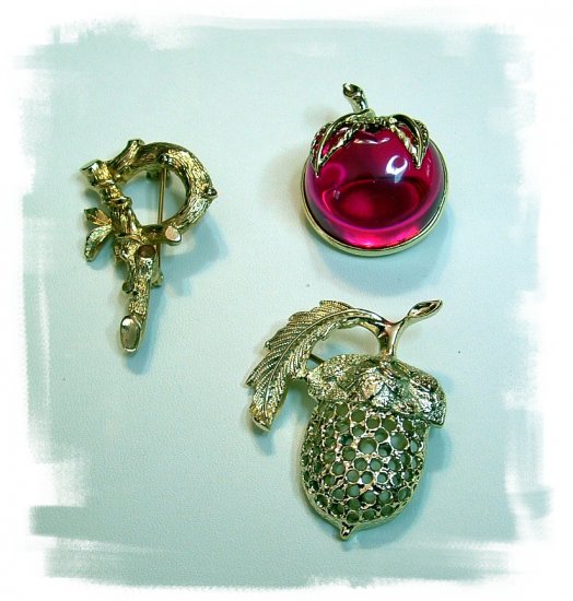 Red Apple Pin, Golden Color Acorn Pin, Initial PIn Sar. Cov.