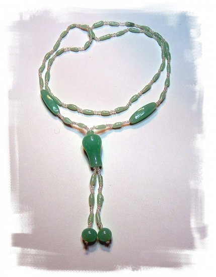 Vintage Green Chalcedony and Agate Bead Lariat Necklace