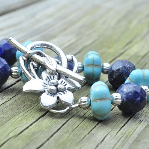 Bracelet turquoise and lapiz with decorative silver clasp