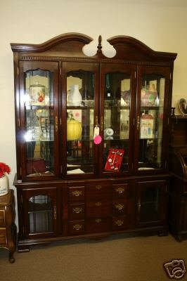 FURNITURE LARGE BEAUTIFUL CHINA CABINET HUTCH DARK WOOD