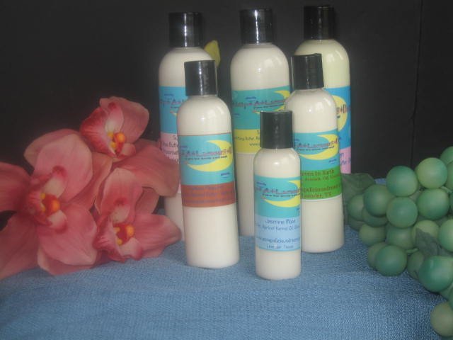 The Healing Tree "Love Me Lotion" 8 oz