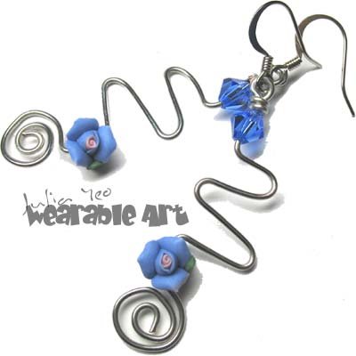 Zig Zag - Sapphire / Blue Swarovski Rose Earrings