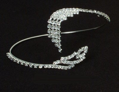 Rhinestone Bangle / Armband with Feather Design
