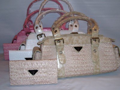 SHOULDER HANDBAG IN DIS STRESSED CROC WITH MATCHING WALLET