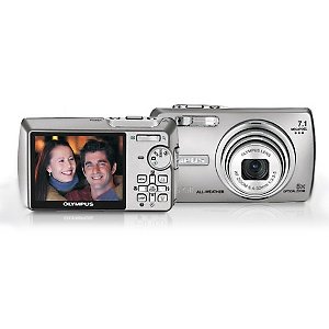 Olympus STYLUS-750 7.1 MegaPixel All-Weather CCD Camera with 5x Optical Zoom and 2.5" LCD