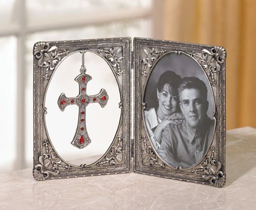Cross Pendant Picture Frame