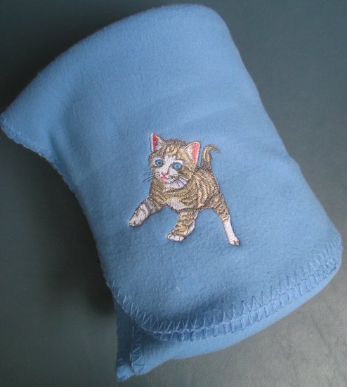 Polyester Tiger Stripe Kitten Cat Fleece Throw