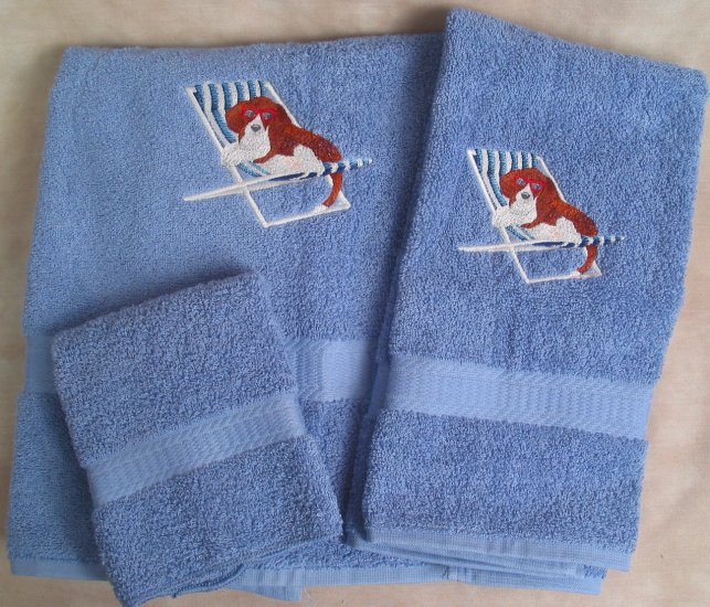 Embroidered Beagle in Beach Chair on Blue Wash Hand Bath Towels Set