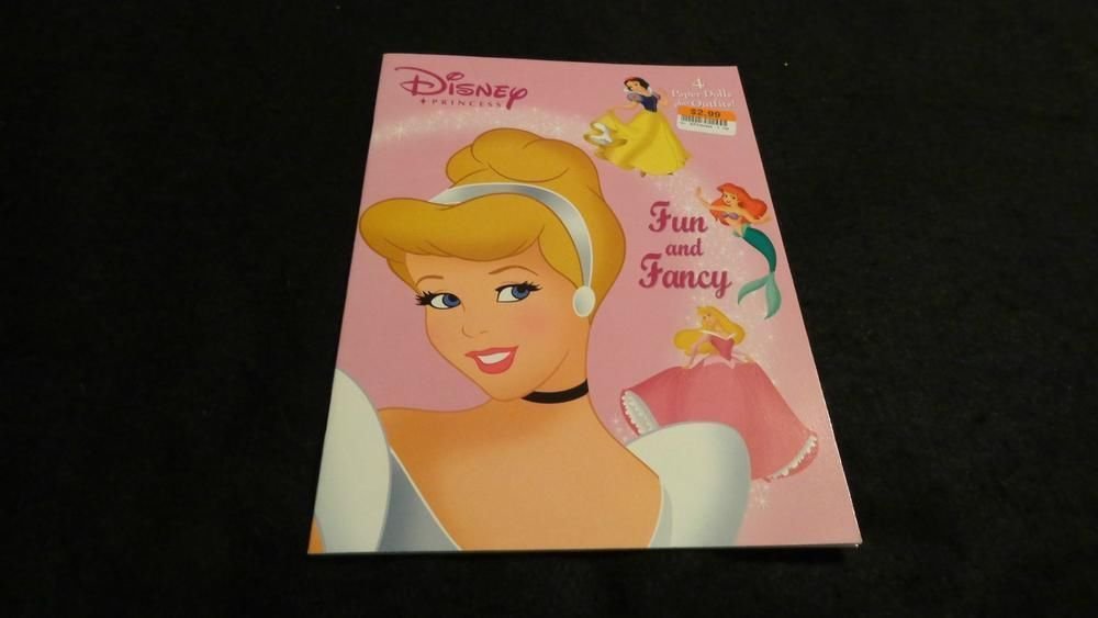 UNCUT Paper Dolls Disney Princess Fun and Fancy Published 2004 Golden Book
