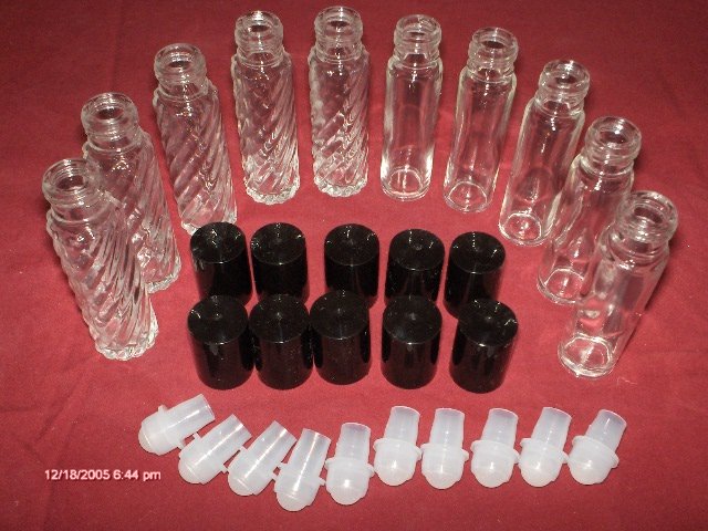PURSE SIZE ROLL ON FRAGANCE BOTTLE. * WITH GIFT *