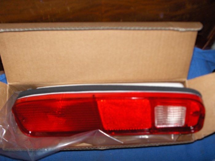 FORD PICK UP 73 THRU 79 BRONC0 78 79 REAR LAMP UNIT LEFT
