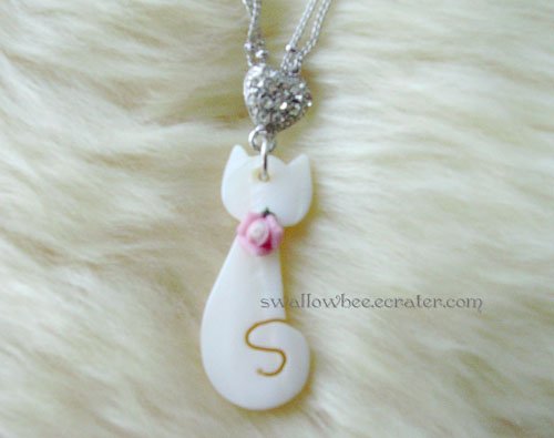 Elegant Kitty Shell Necklace