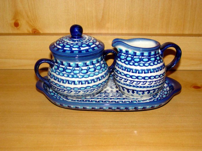 Polish Pottery Sugar and Creamer Exclusive Unikat With Plate Boleslawiec Poland