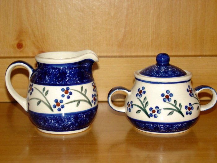 Polish Pottery Sugar and Creamer Daisy Chain Wiza Boleslawiec Poland