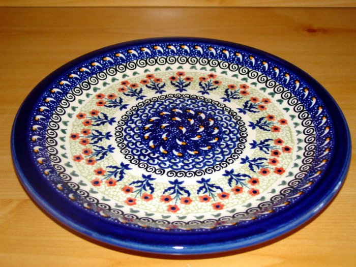 Polish Pottery Dinner Plate Unikat Rose Bud Art 144 Zaklady Ceramizcne Boleslawiec Poland Signed