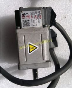 OMRON servo motor R88M-G05030H good in condition for industry use