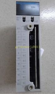 Omron programmable controller CS1W-AD041-V1 good in condition for industry use