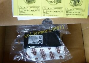NEW Yaskawa servo motor SGMJV-01AAA61 good in condition for industry use